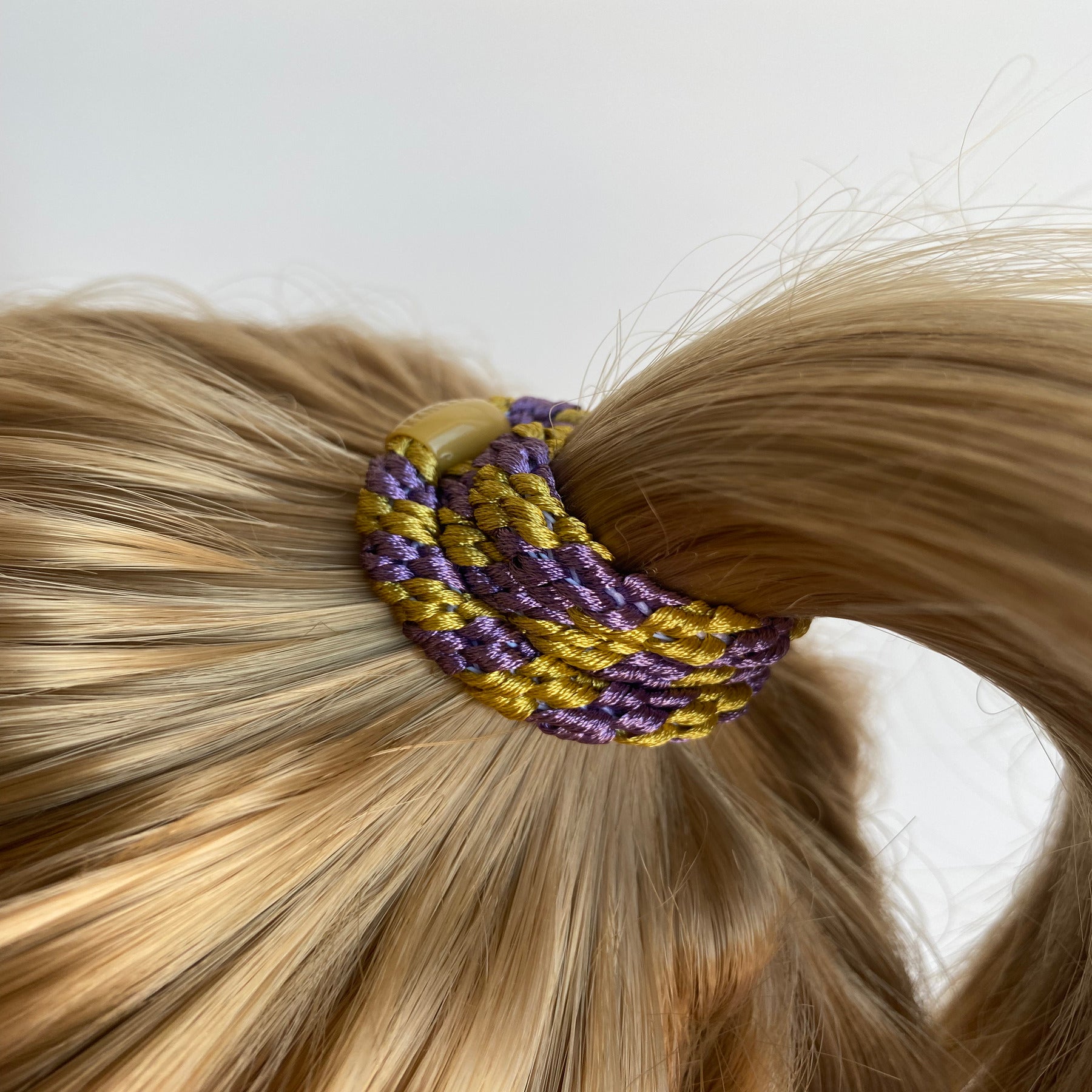 Kknekki Mauve-Green Gold Stripe