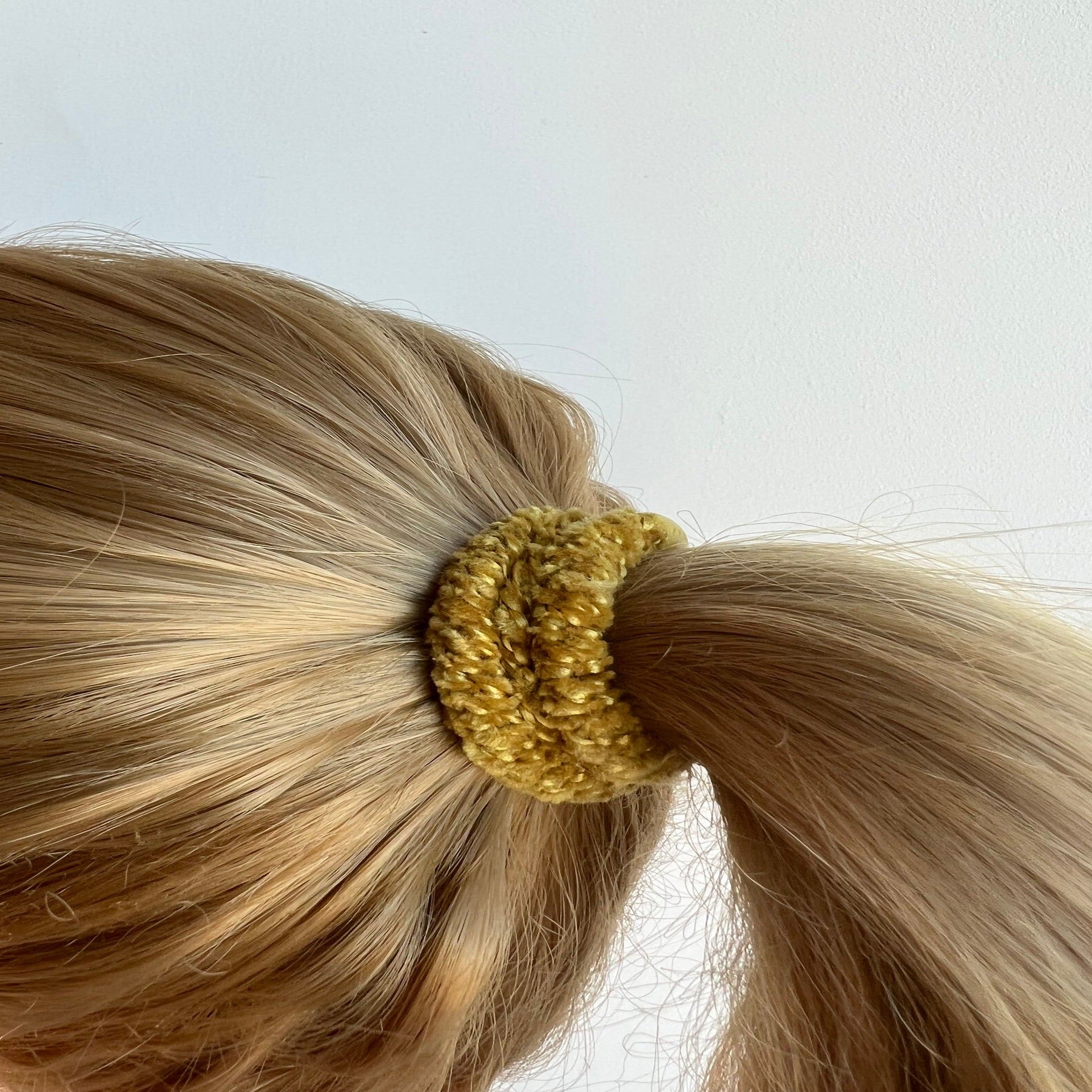 Kknekki Velvet Mustard